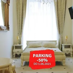Only , Cracovia Polonia