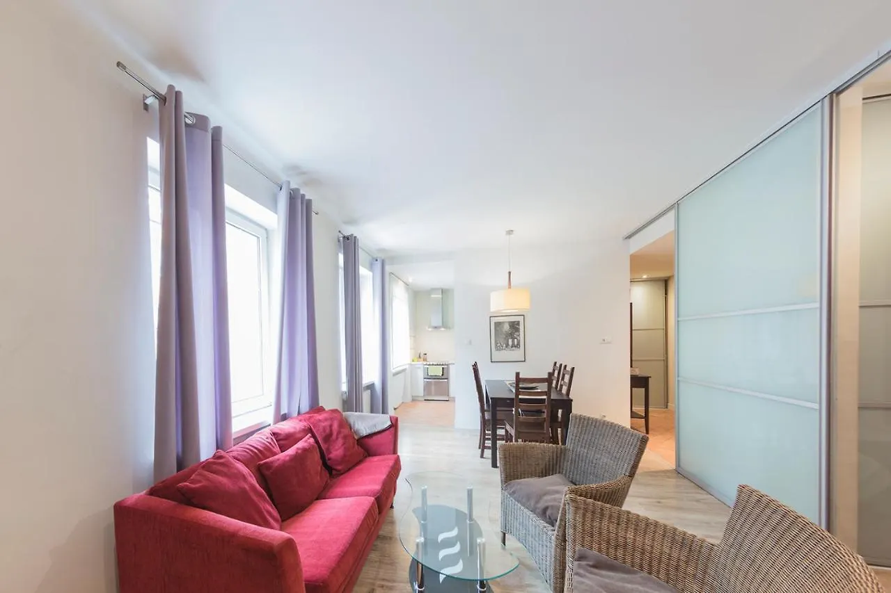 شقة وارسو Golden Apartments- Old Town